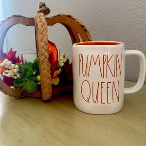 Brand New Pumpkin Queen Mug